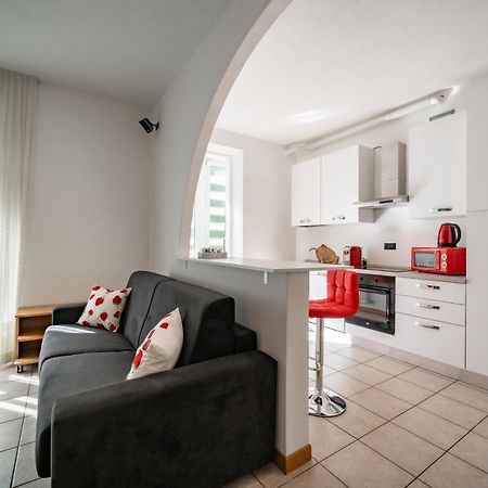 Dolce Teresa Apartment Mandello del Lario Bagian luar foto