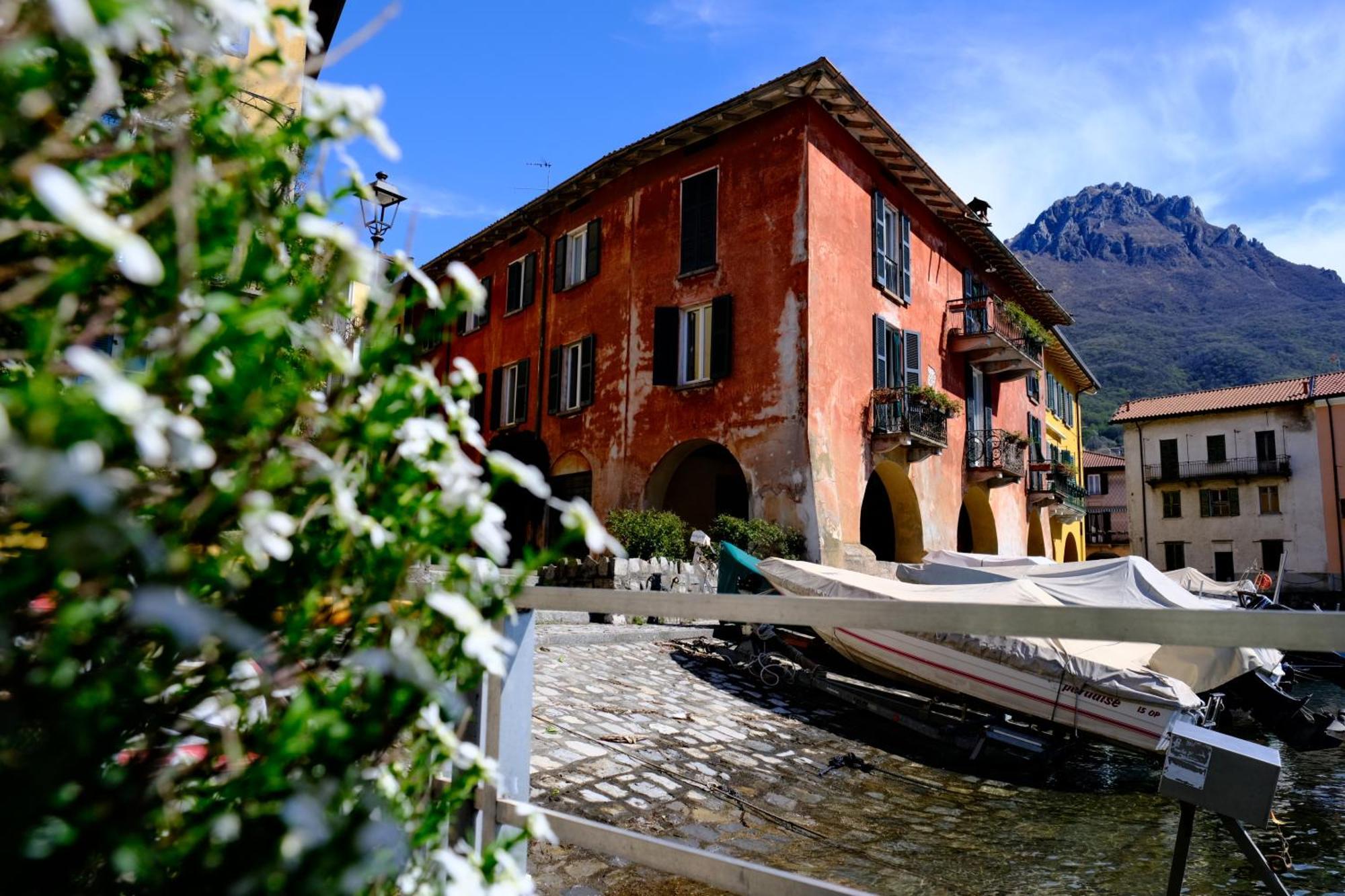 Dolce Teresa Apartment Mandello del Lario Bagian luar foto