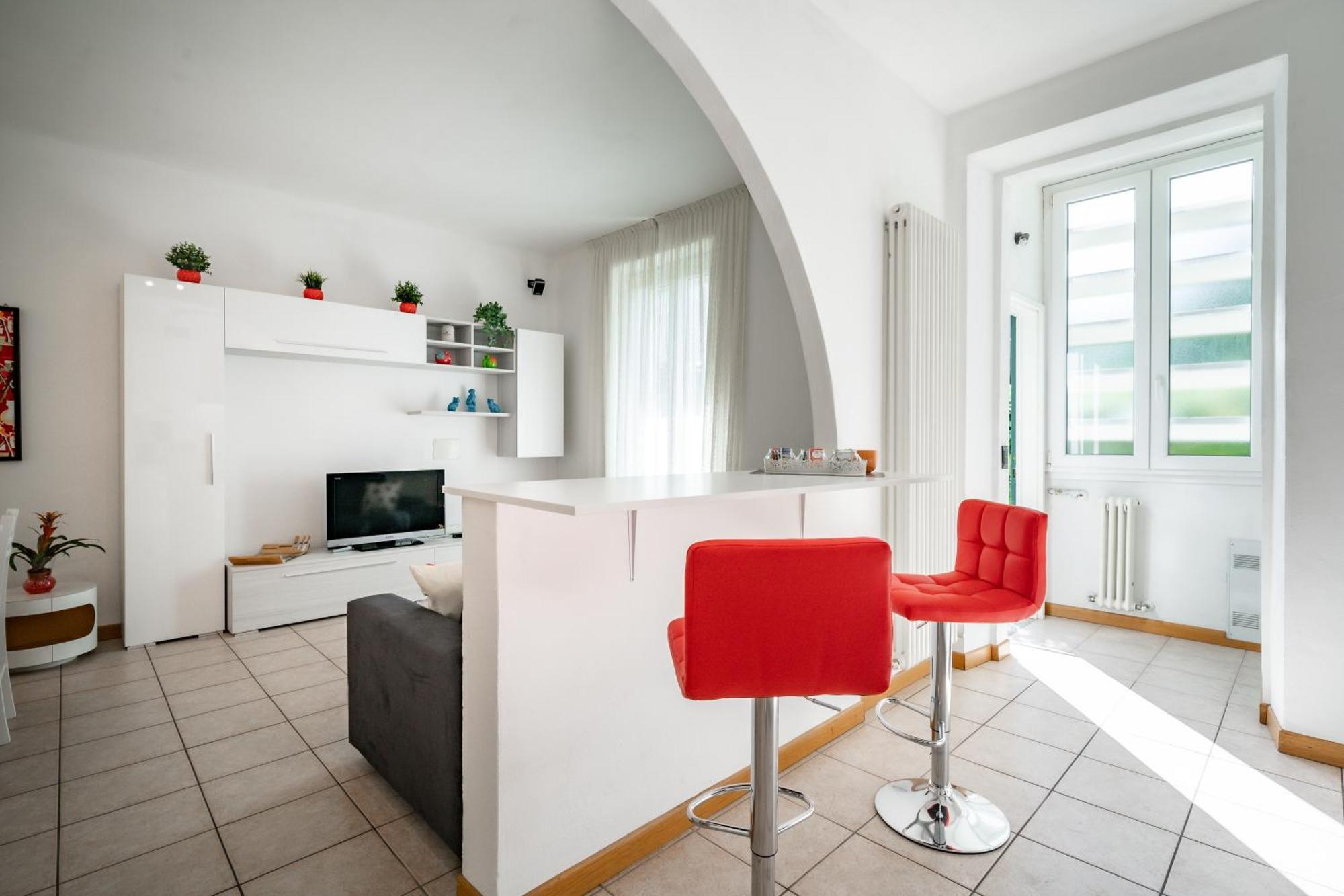 Dolce Teresa Apartment Mandello del Lario Bagian luar foto