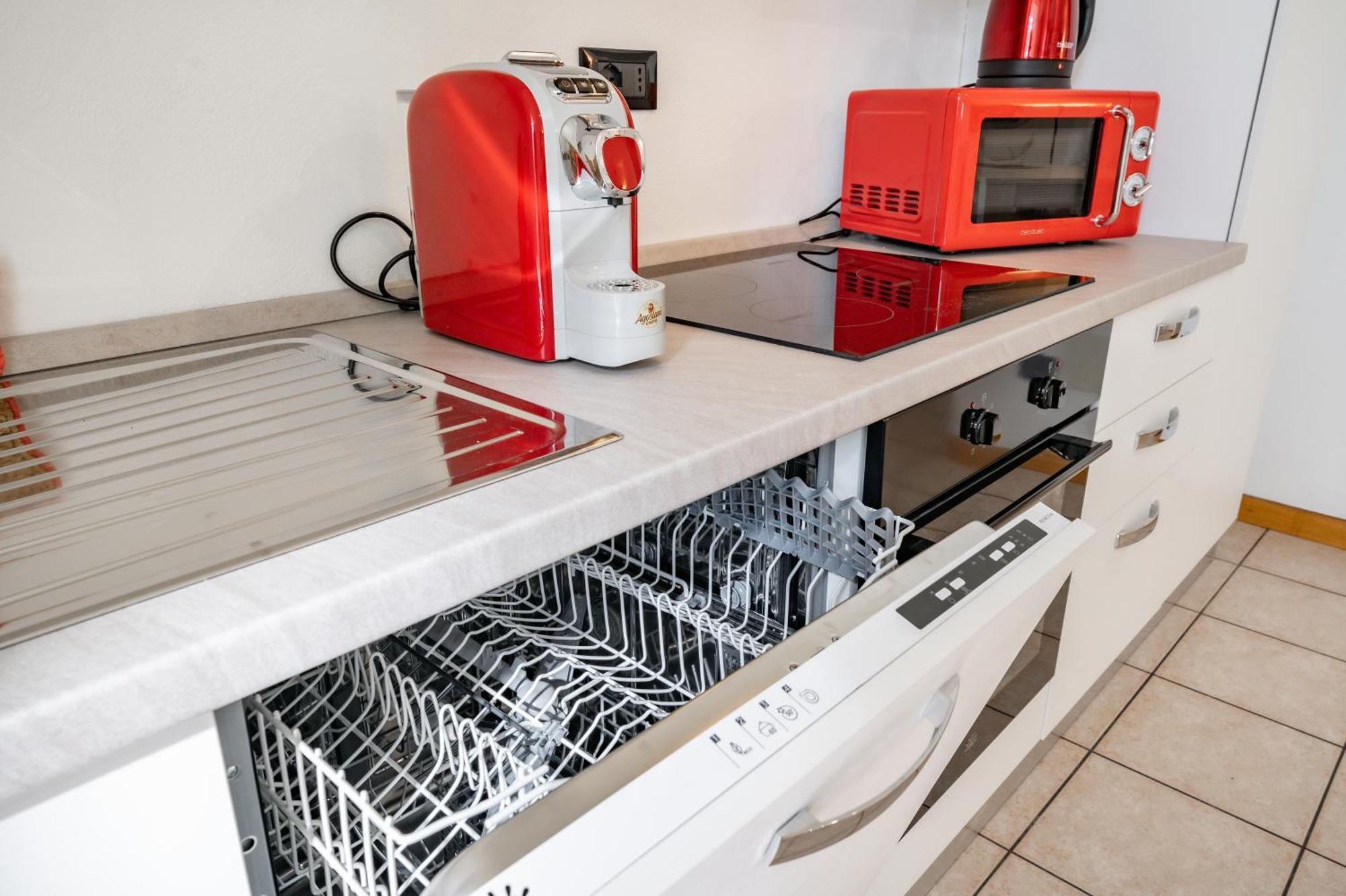 Dolce Teresa Apartment Mandello del Lario Bagian luar foto