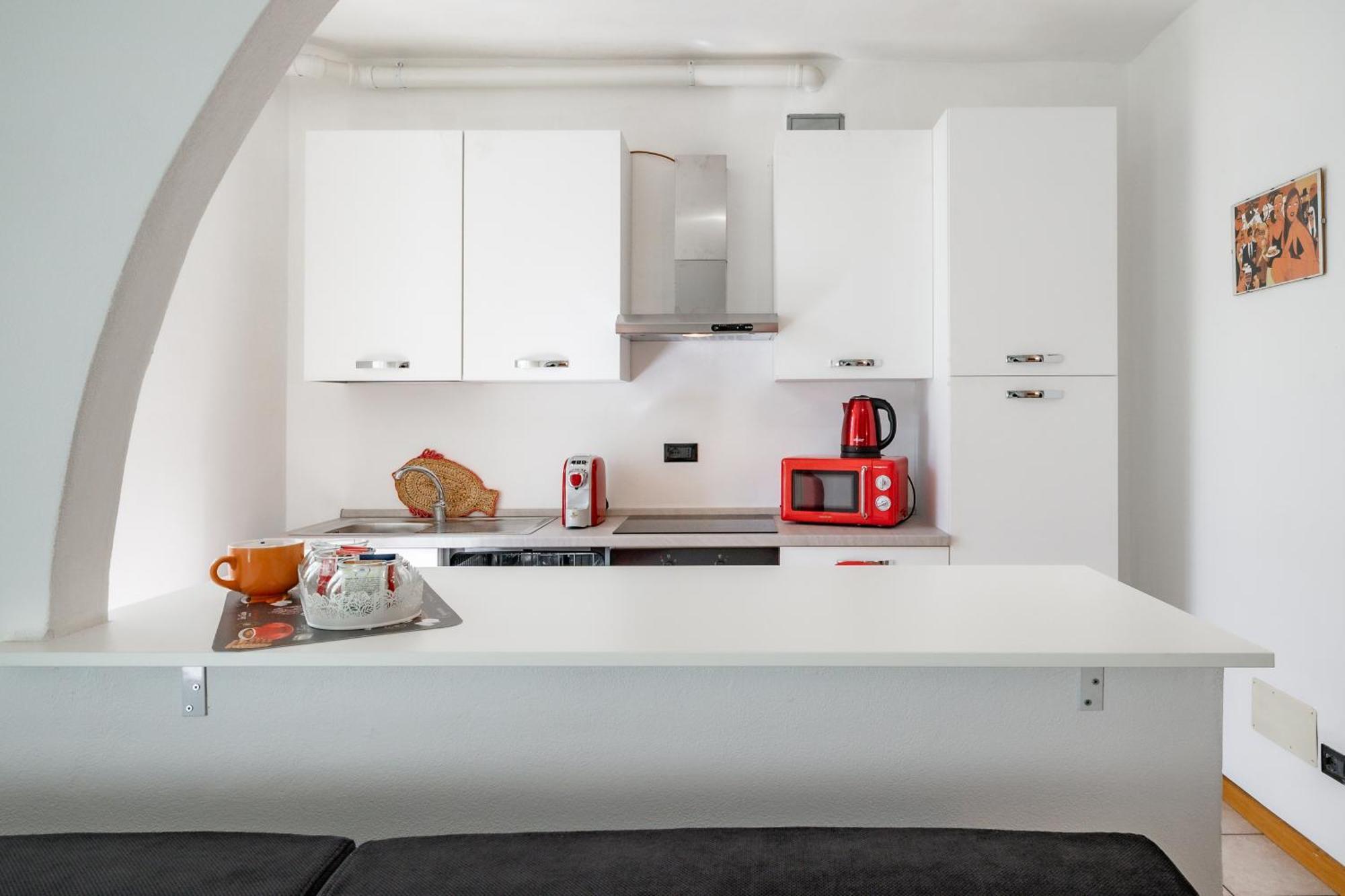 Dolce Teresa Apartment Mandello del Lario Bagian luar foto