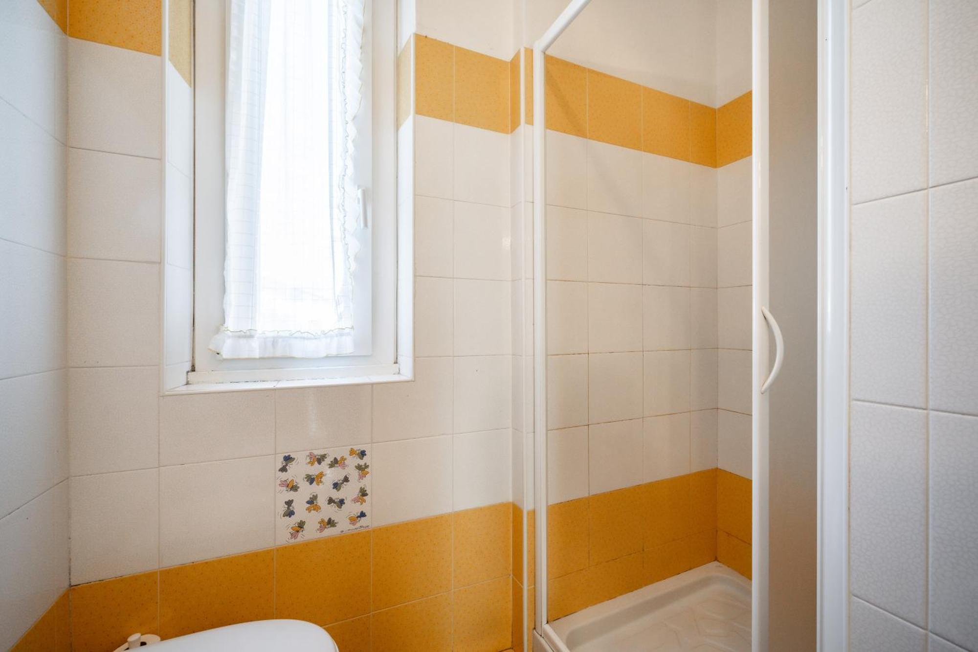 Dolce Teresa Apartment Mandello del Lario Bagian luar foto